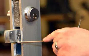 Tucson Locksmith Service Tucson, AZ 520-226-3047 - 9a-Emergency-Locksmith